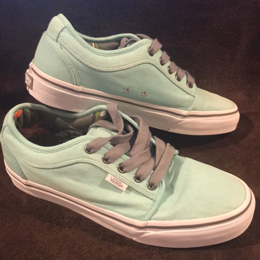 Vans Skateboard Sneaker Mint 7.5 Off the Wall